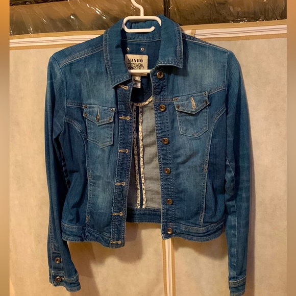 Mango denim jacket, size medium. I’m excellent used condition - Picture 1 of 6